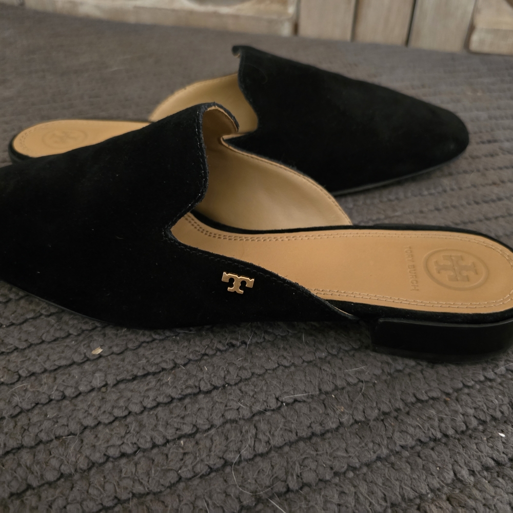 Tory Burch Black Mules Sleek Suede Design - Picture 2 of 4